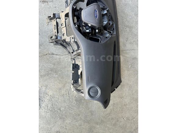 Ford curier göğüs seti