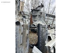 Reno Fluence sağ ön çeyrek kılıç sacı şase marşpiyel podye