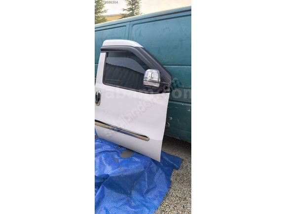 Fiat Doblo 3 4 sağ ön kapı hatasız beyaz