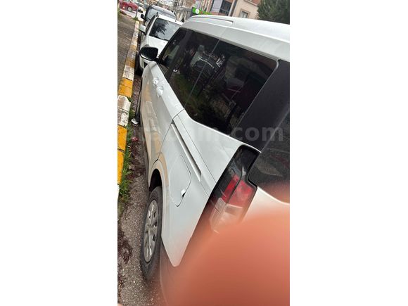 Sahibinden Ford Tourneo Courier 1.0 EcoBoost Deluxe 2024 Model 