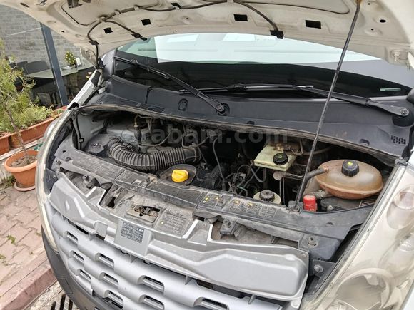 Sahibinden Renault Master 2.3 dCi 13 m3 2011 Model  640.000 km Beyaz