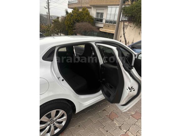 Sahibinden Renault Clio 1.0 SCe Joy 2023 Model 