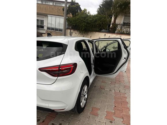 Sahibinden Renault Clio 1.0 SCe Joy 2023 Model 