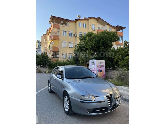 Sahibinden Alfa Romeo 147 1.9 JTD Distinctive 2002 Model 