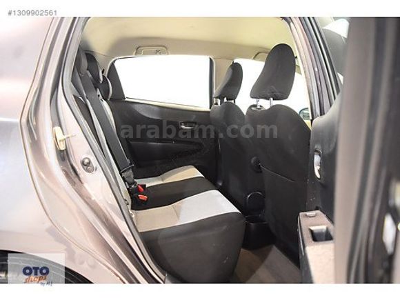 Toyota Yaris 1.33 Cool Multidrive S 99HP - 2013