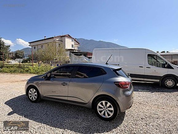 UÇAR'DAN...2023 MODEL CLİO OTOMATİK 1 PARÇA BOYALI
