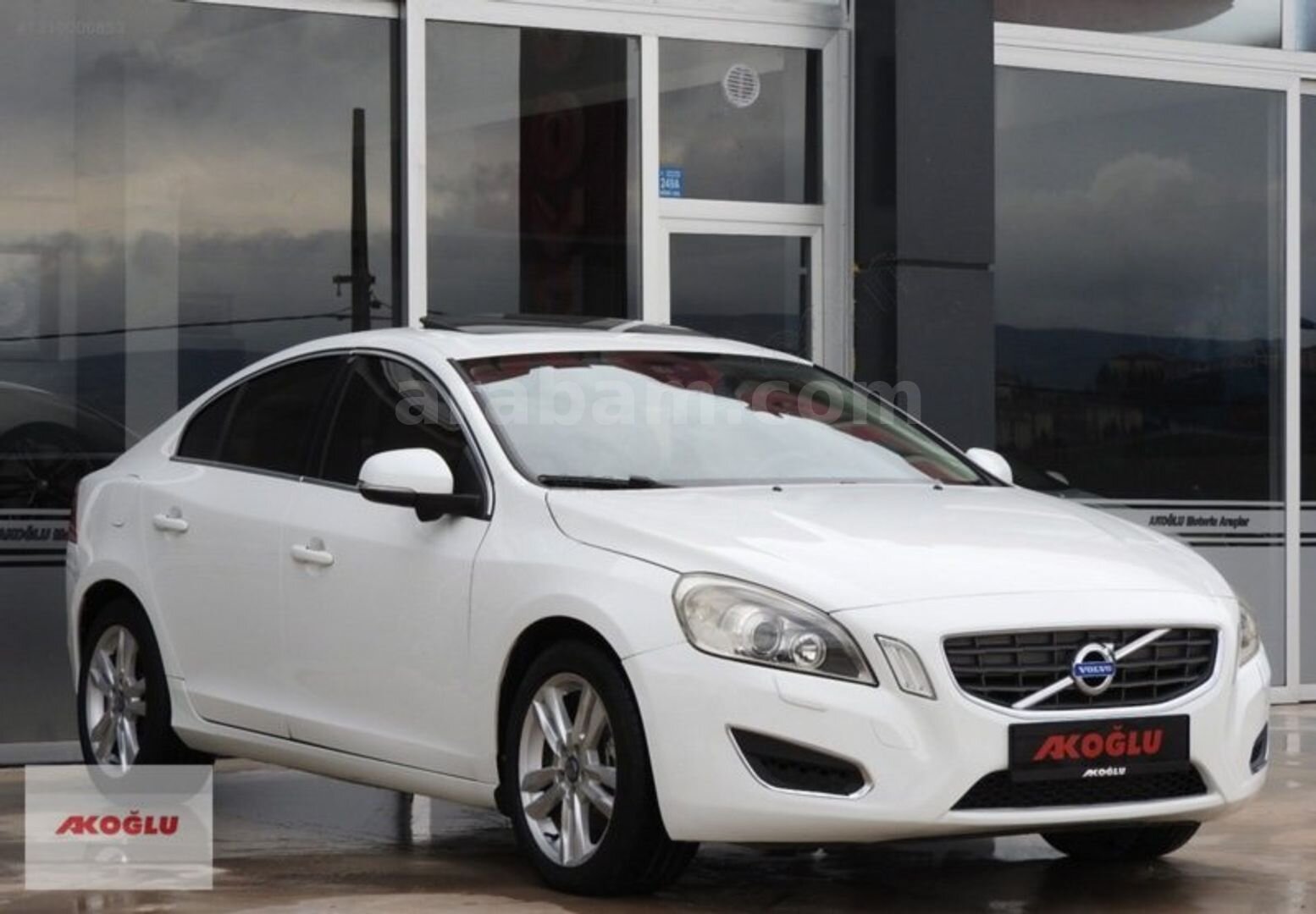 Galeriden Volvo S60 1.6 D Premium 2012 Model Çorum 370.000 km Beyaz 2