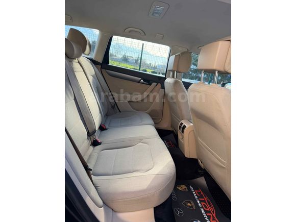 Galeriden Volkswagen Passat Variant 1.6 TDi BlueMotion Comfortline 2013 Model İstanbul