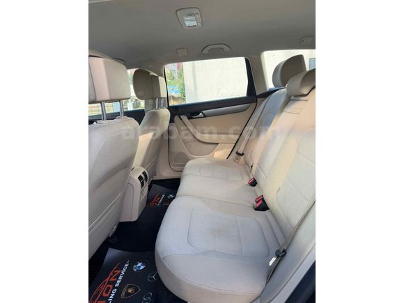Galeriden Volkswagen Passat Variant 1.6 TDi BlueMotion Comfortline 2013 Model İstanbul