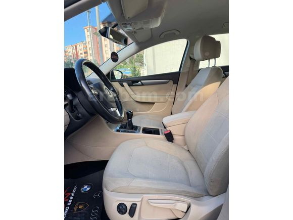 Galeriden Volkswagen Passat Variant 1.6 TDi BlueMotion Comfortline 2013 Model İstanbul