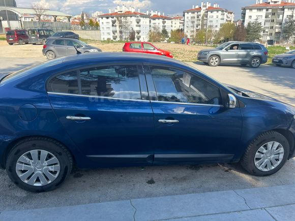 MEMURDAN SATLIK 2010 RENAULT FLUENCE TEMİZ VE BAKIMLI