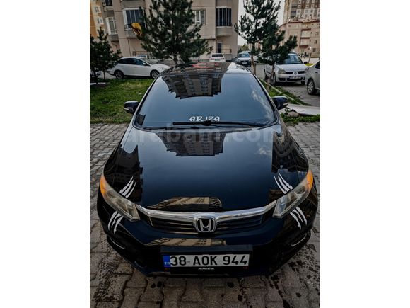 Sahibinden Honda Civic 1.6i VTEC Elegance 2012 Model