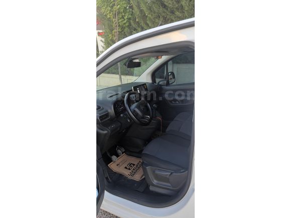 Sahibinden Citroen Berlingo 1.5 BlueHDI Feel Bold 2023 Model Acil Satılık