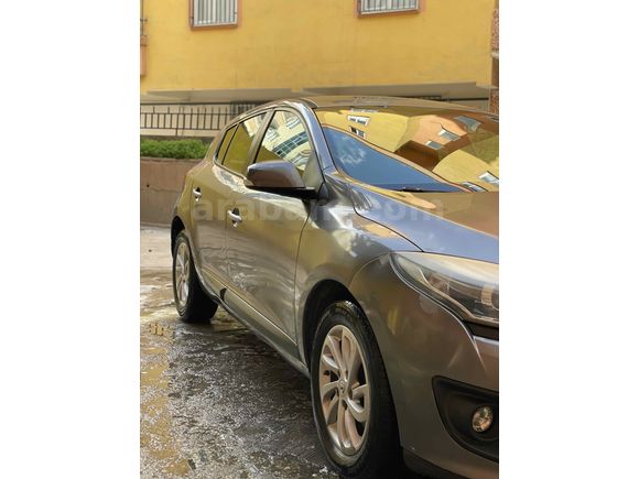 Sahibinden Renault Megane 1.6 Touch Plus 2014 Model 