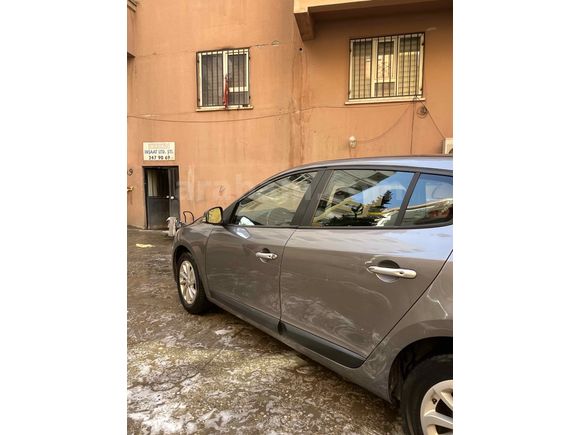 Sahibinden Renault Megane 1.6 Touch Plus 2014 Model 