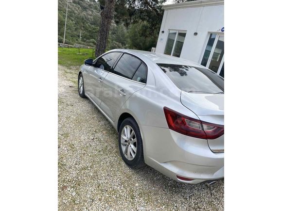 Sahibinden Renault Megane 1.5 dCi Touch 2017 Model  180.000 km Gri (Gümüş)
