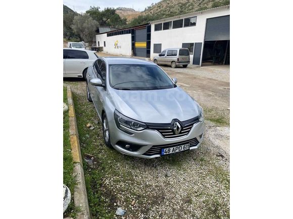 Sahibinden Renault Megane 1.5 dCi Touch 2017 Model  180.000 km Gri (Gümüş)