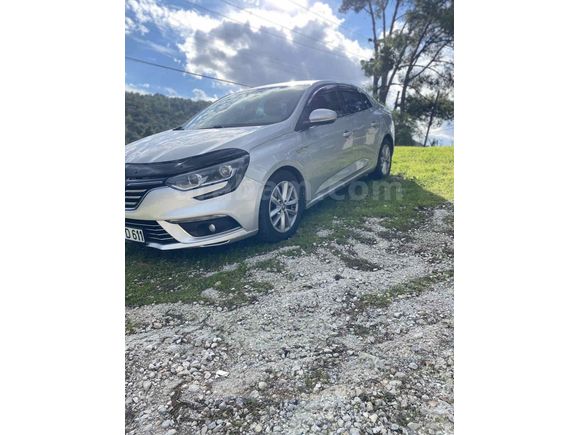 Sahibinden Renault Megane 1.5 dCi Touch 2017 Model  180.000 km Gri (Gümüş)
