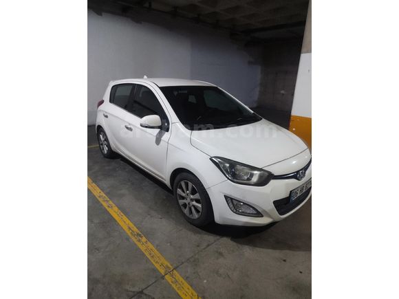 Sahibinden Hyundai i20 1.4 CVVT Sense 2014 Model