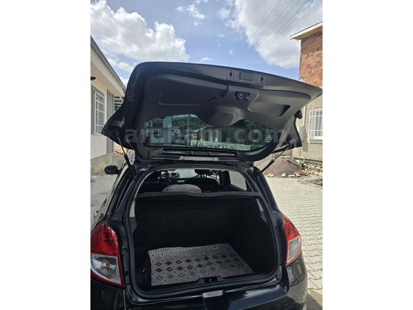 Sahibinden Renault Clio 1.5 dCi Expression 2011 Model Sakarya