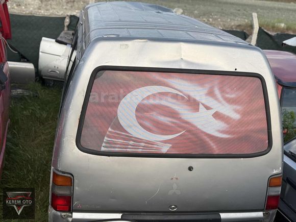 Mitsubishi L300 Bagaj Kapağı