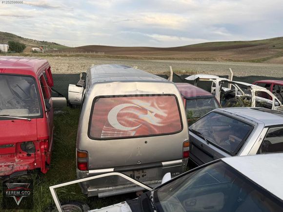 Mitsubishi L300 Bagaj Kapağı