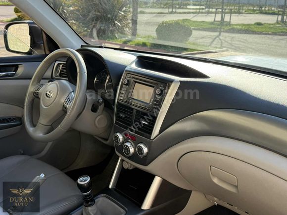 DURAN AUTO'DAN SUBARU FORESTER 2.0 TD PREMİUM CAM TAVAN