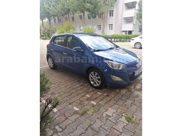 Temiz bakımlı Hyundai i20 1.2 D-CVVT Sense 2014 Model 