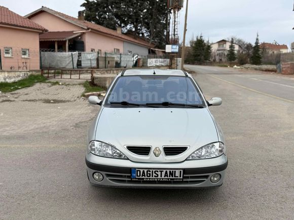 Galeriden Renault Megane 1.6 RXT 2002 Model Kırşehir