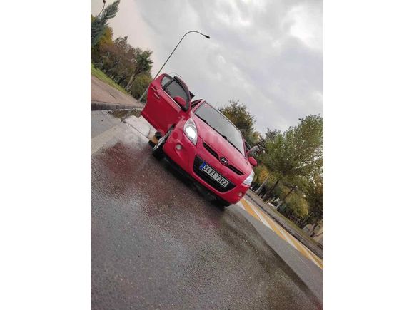 Sahibinden Hyundai i20 1.4 CRDi Team 2011 Model 