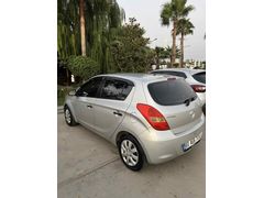 Sahibinden Hyundai i20 Troy 1.4 CVVT Team 2011 Model  142.xx km Gri (Gümüş)