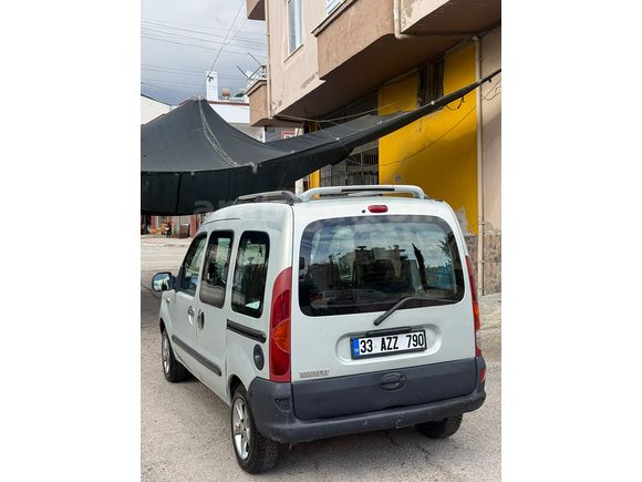 Sahibinden Renault Kangoo 1.4 RTE 2000 Model 