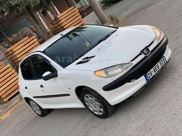 2001 model Peugeot 206 1.4 XR 