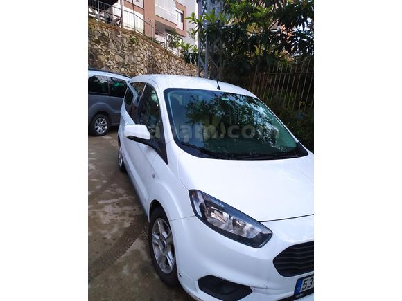 Sahibinden Ford Tourneo Courier 1.5 TDCi Delux 2023 Model