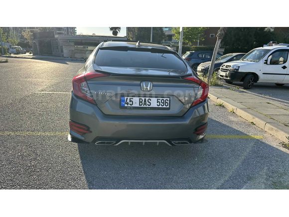Sahibinden Honda Civic 1.6i VTEC Elegance 2017 Model 