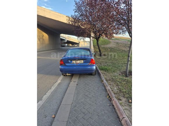 Galeriden Ford Focus 1.6 Comfort 2001 Model Konya