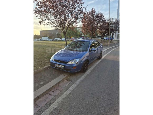Galeriden Ford Focus 1.6 Comfort 2001 Model Konya