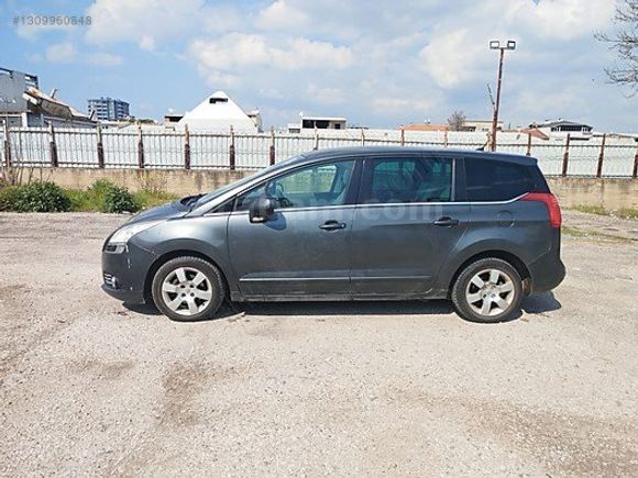 2010 Model Peugeot 5008 Cam tavanlı