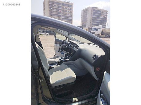 2010 Model Peugeot 5008 Cam tavanlı