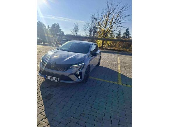 Sahibinden Renault Clio 1.0 TCe Techno Esprit Alpine 2024 Model 