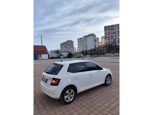 DEĞİŞENSİZ BOYASIZ TRAMERSİZ Sahibinden Skoda Fabia 1.2 TSI Style 2016 Model  Beyaz