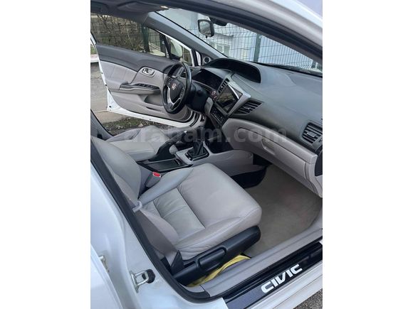 Sahibinden Honda Civic 1.6i VTEC Eco Executive 2015 Model 