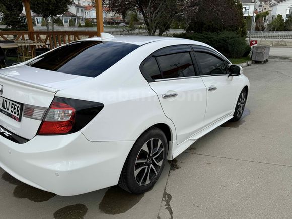 Sahibinden Honda Civic 1.6i VTEC Eco Executive 2015 Model 