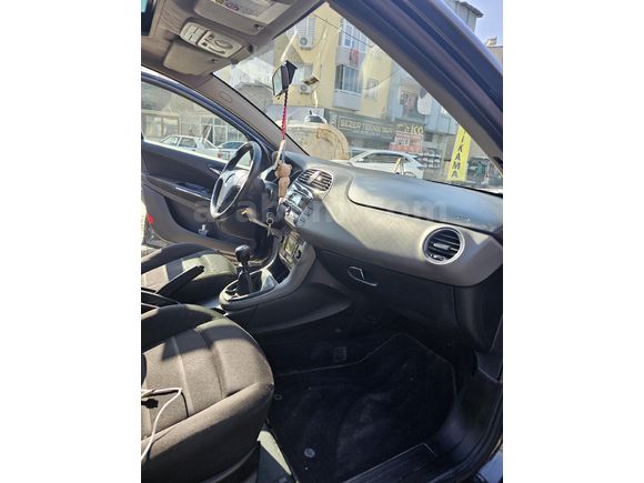 Sahibinden Fiat Bravo 1.6 Mjet Easy 2013 Model  380.000 km Gri (metalik)