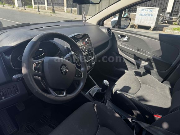 Sahibinden Renault Clio 0.9 TCe Sport Tourer Joy 2020 Model Manisa