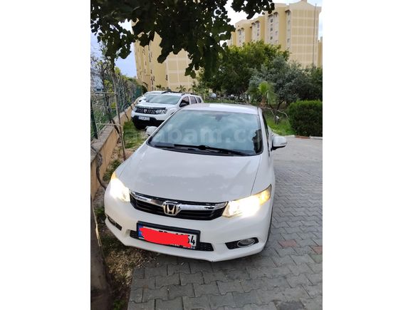 Sahibinden Honda Civic 1.6 i-vtec Eco Premium 2014 Model  162.000 km Beyaz