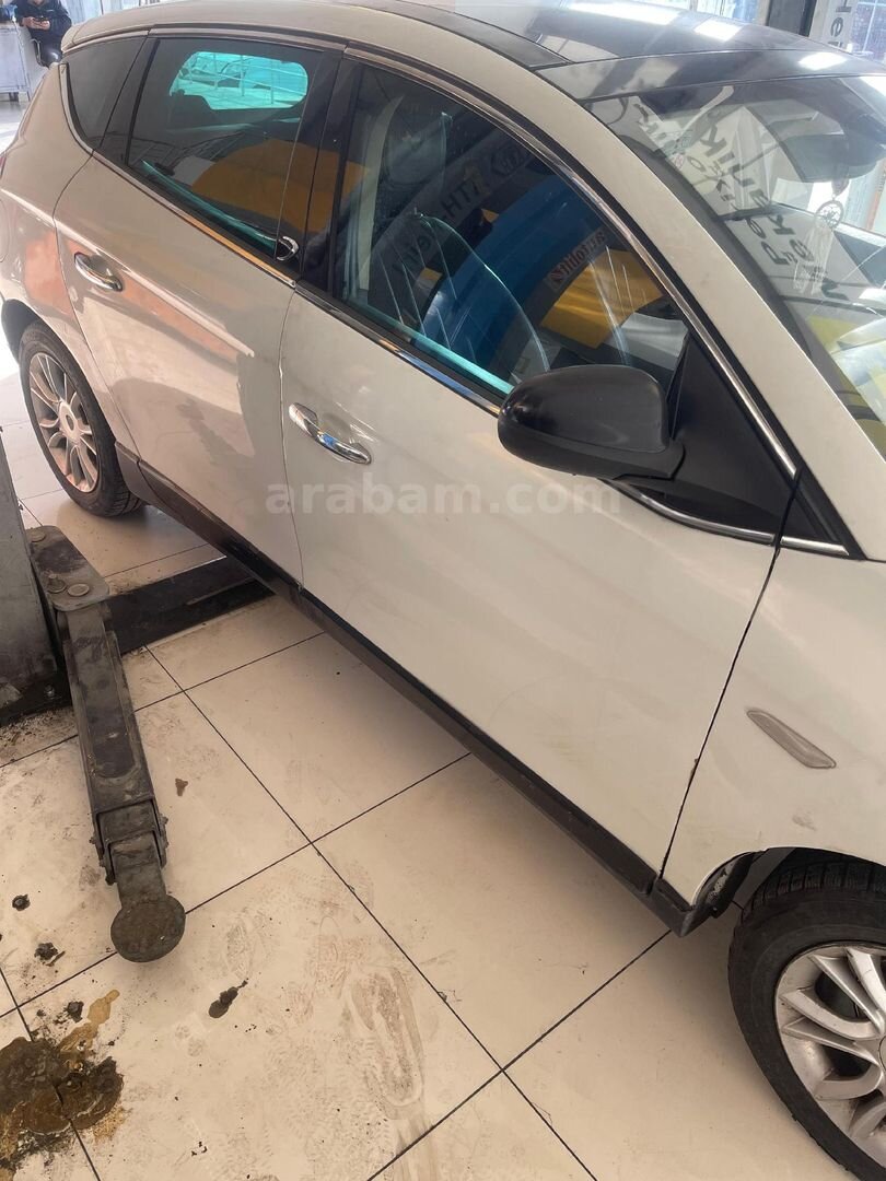 Sahibinden Lancia Delta 1.6 MJet 2011 Model Kayseri 320.000 km Beyaz 3