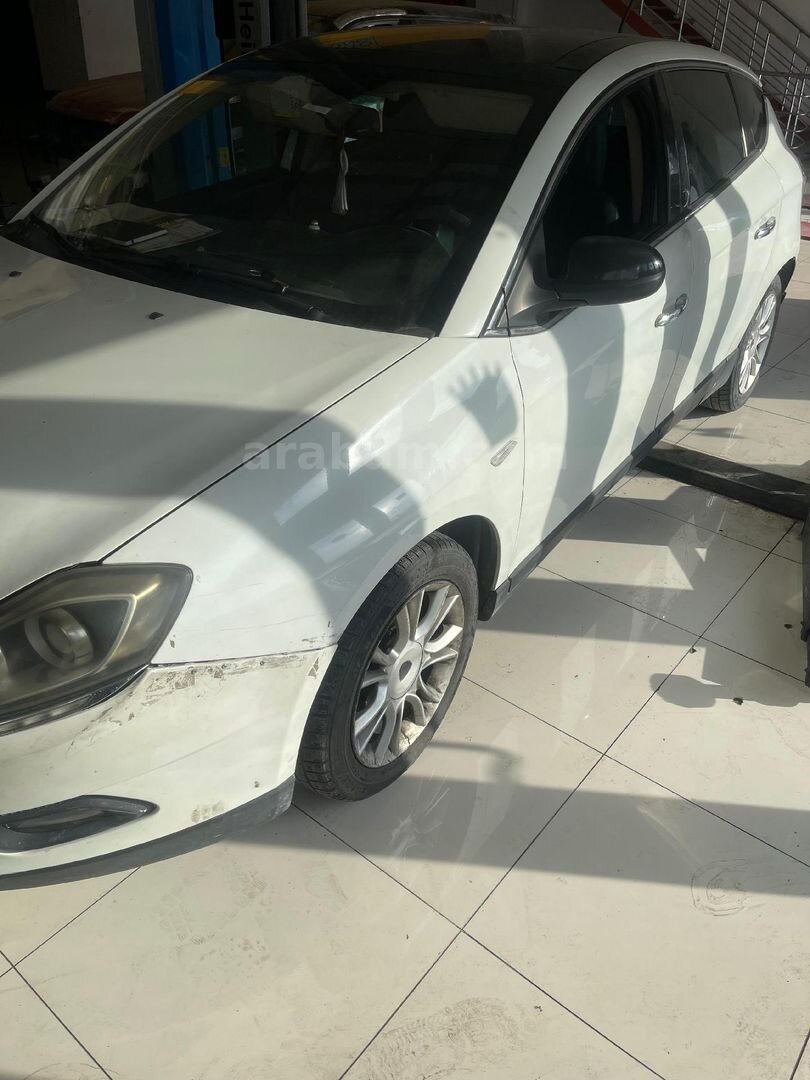 Sahibinden Lancia Delta 1.6 MJet 2011 Model Kayseri 320.000 km Beyaz 7