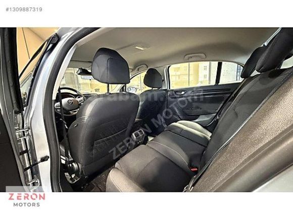 ZERON MOTORS - RENAULT MEGANE 2025 -ORJINAL -24467KM- %20 KDV FT