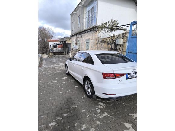 TEMİZ ARABA ARAYANA